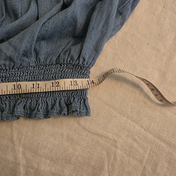 OLD NAVY Chambray Smocked Women's Top Size L - Picture 8 of 8